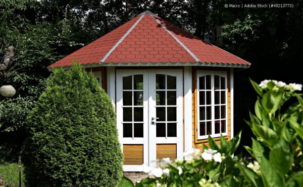 Gartenpavillon im Garten – ein geschützter Platz zum Entspannen